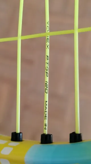 Raqueta Tenis Wilson Minions 26 pulgadas.