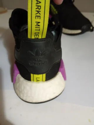 Scarpe Adidas NMD nere e viola