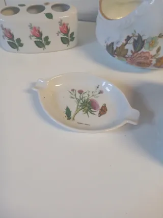 Decoración de porcelana floral