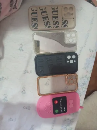 Fundas Guess para iPhone16