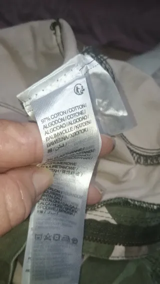 Pantalón camuflaje verde y beige