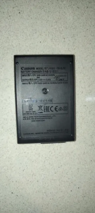 Cámara digital Canon IXUS Rosa + Accesorios