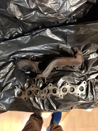 Colector de escape y junta de Ford Mondeo mk4 2.0