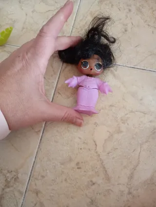 Muñeca LOL con vestido rosa