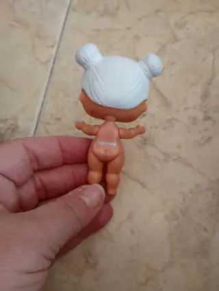 Muñeca LOL con vestido rosa