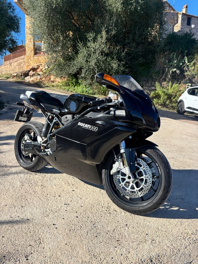 Ducati 999 Biposto Lady Black edition