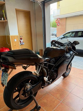 Ducati 999 Biposto Lady Black edition