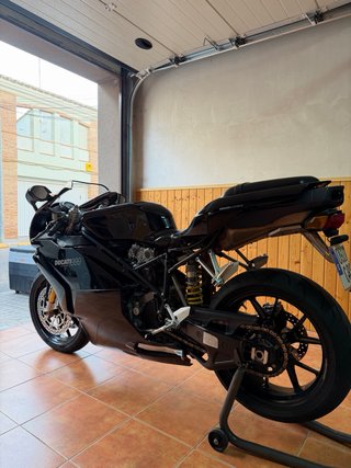 Ducati 999 Biposto Lady Black edition