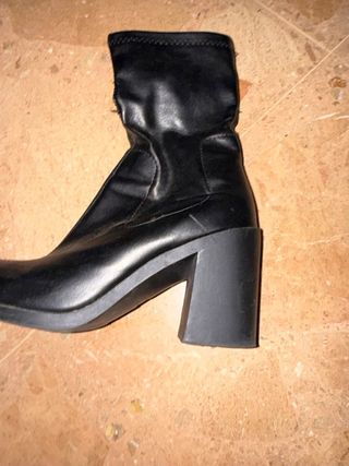 Botines tacón ancho negros talla 38