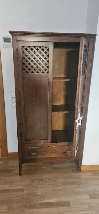 Armario rústico madera noble