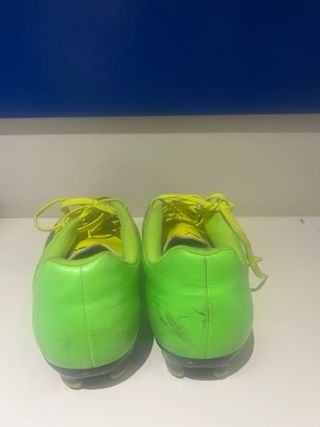 Botas de fútbol Puma amarillas talla 40