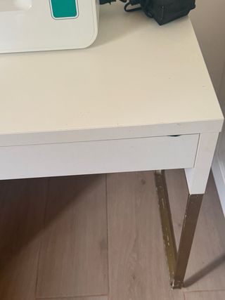Escritorio blanco+silla regalo