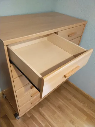 Sinfonier de madera con ruedas