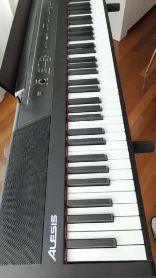 Teclado Alesis Recital