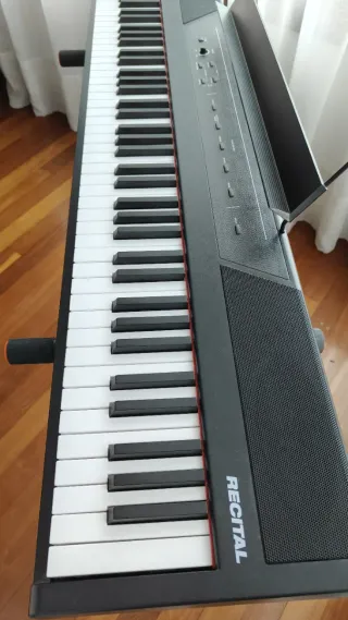 Teclado Alesis Recital