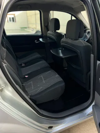 Renault escenic