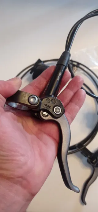 Frenos Shimano MT400 + Pinza Trasera SLX