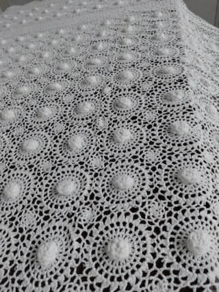 Copriletto uncinetto fatto a mano 260x220