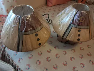 2 Lámparas de mesa nuevas