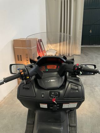 Suzuki Burgman 650 2012