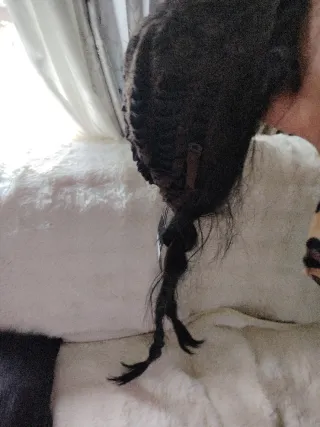 Peluca negra con coletas