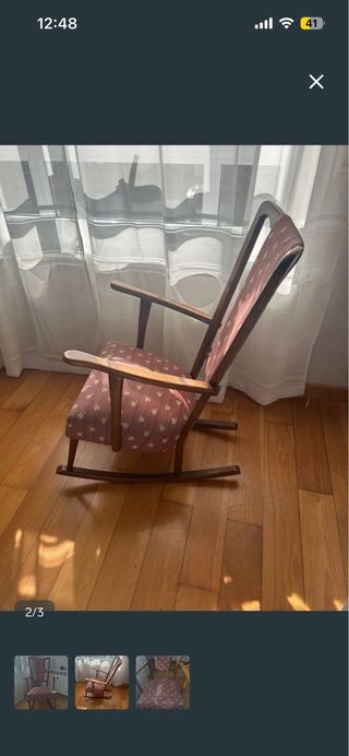 Mecedora antigua de madera y tela