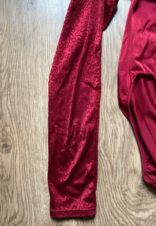 Body rojo manga larga