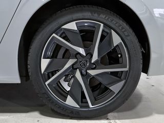 Peugeot 308 5P Allure PureTech 130 S&S MAN