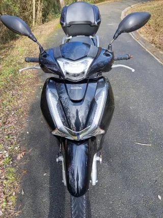 Honda SH 125i (2018) Negra - 9680 km