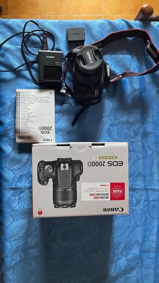 Canon EOS 2000D Fotocamera Digitale