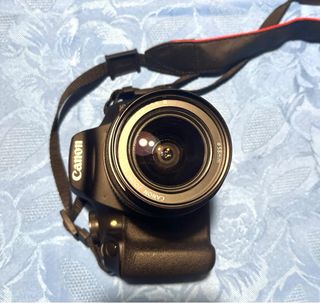 Canon EOS 2000D Fotocamera Digitale