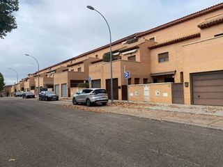Casa adosada en alquiler en Azucaica - Santa María de Benquerencia en Toledo