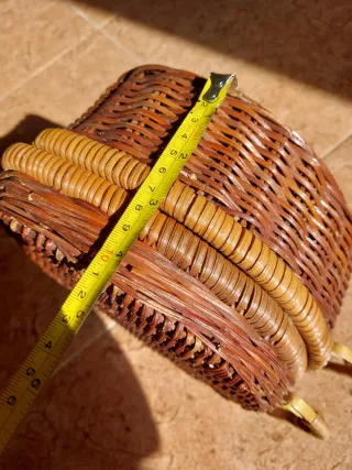 Bolso mano mimbre cierre cuero