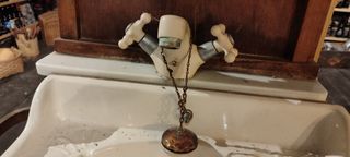 Lavamanos antiguo madera y loza