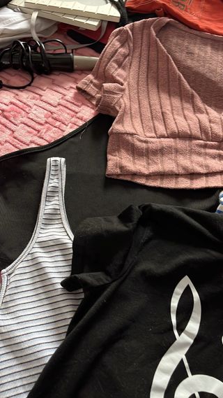 Lote Ropa Mujer Negra y Rosa