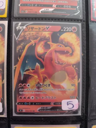 Carta Pokémon Charizard V 220 HP