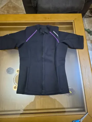 Chaqueta de neopreno negra