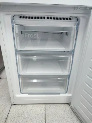NEVERA MARCA BOSCH 200/60CM CLASE A++ CON GARANTÍA