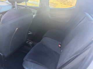 Lancia Ypsilon 2012 UNICO DUEÑO 130.000 PEGATINA C