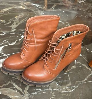 Botines tacón alto marrones