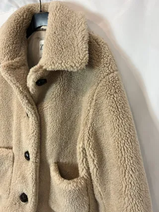 Chaqueta borreguito Zara Beige