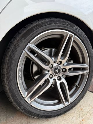 Mercedes-Benz Clase E220D AMG