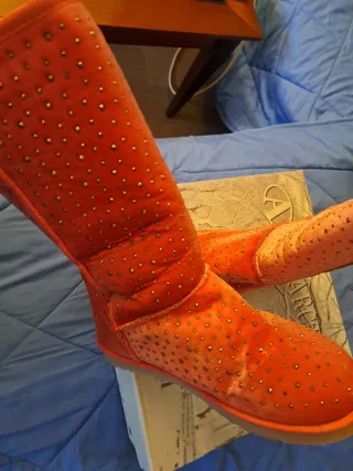 Stivali Mammut rossi con pelo e strass