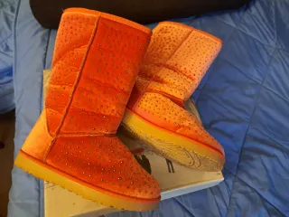 Stivali Mammut rossi con pelo e strass