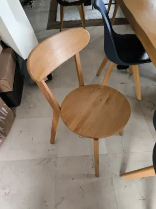 Silla de madera estilo nórdico