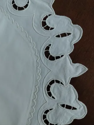 3 Cuscini Ricamati Fatti a Mano con Bottoni