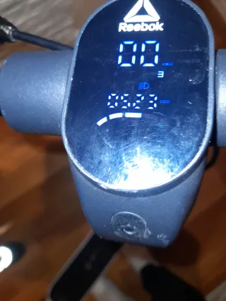 Patinete Eléctrico Reebok Urban 8.5