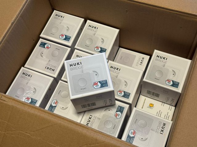 Nuki Opener + Bridge, NUEVO EN CAJA