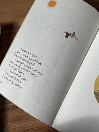 Un invento sobre ruedas (Spanish Edition)