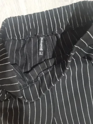 Precioso pantalón rayas verticales Stradivarius